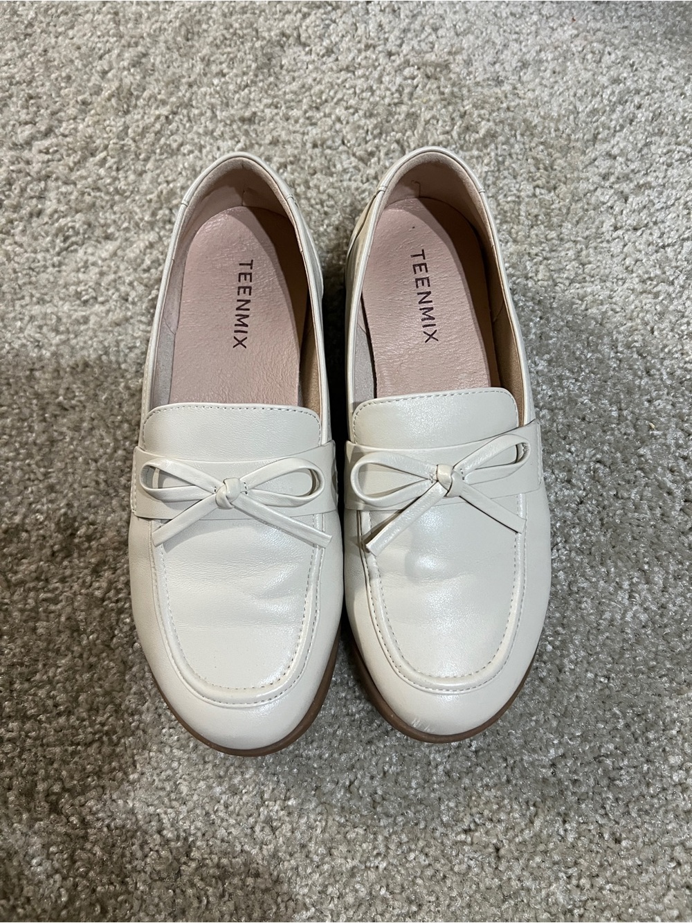 Women's Cream Loafers. Teenmix. Lamskin.